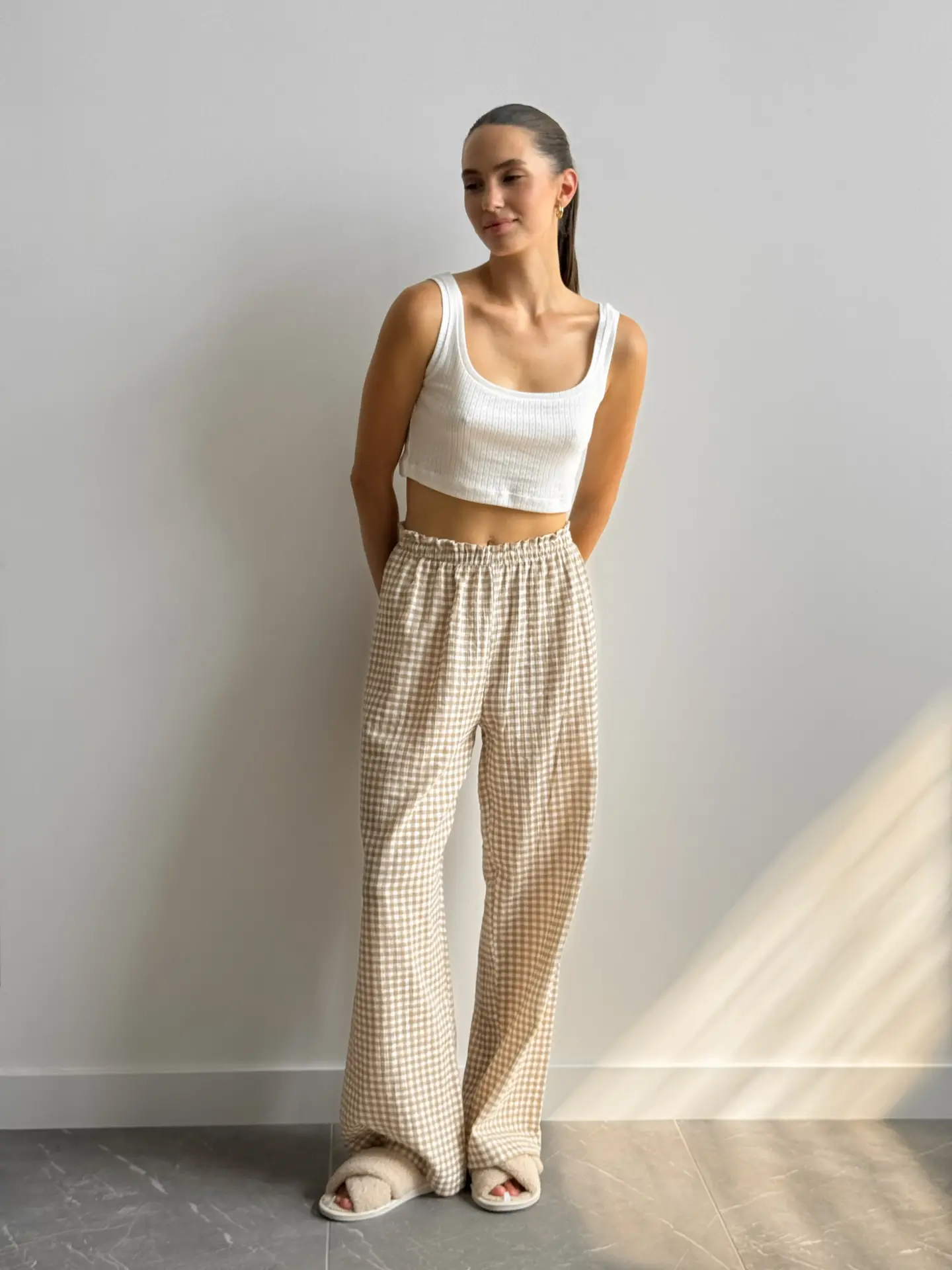 Spodnie Mono z muślinu, brązowe w kratkę