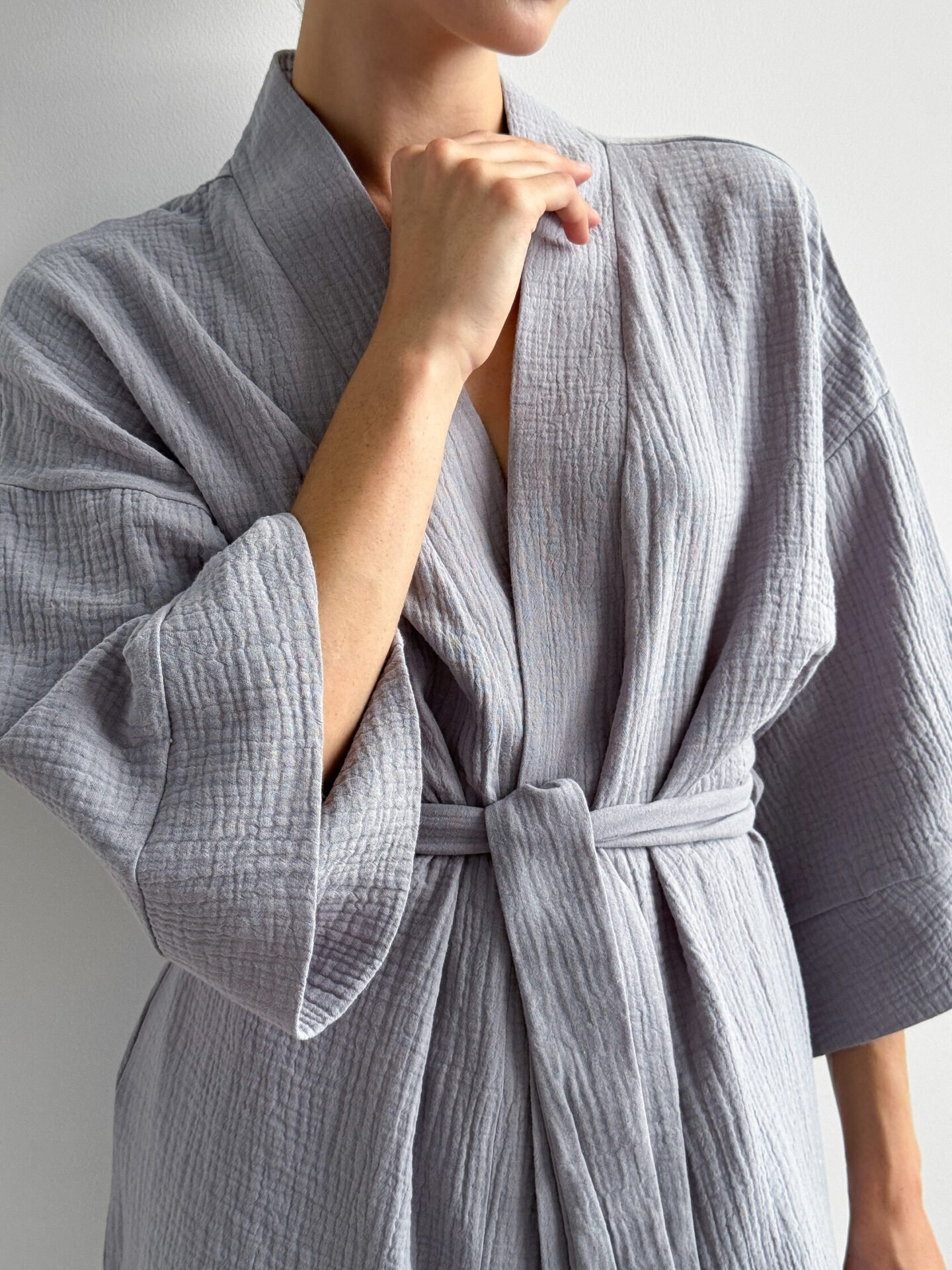 Komplet szlafrok krótki kimono i szorty, z muślinu dwuwarstwowego, szary