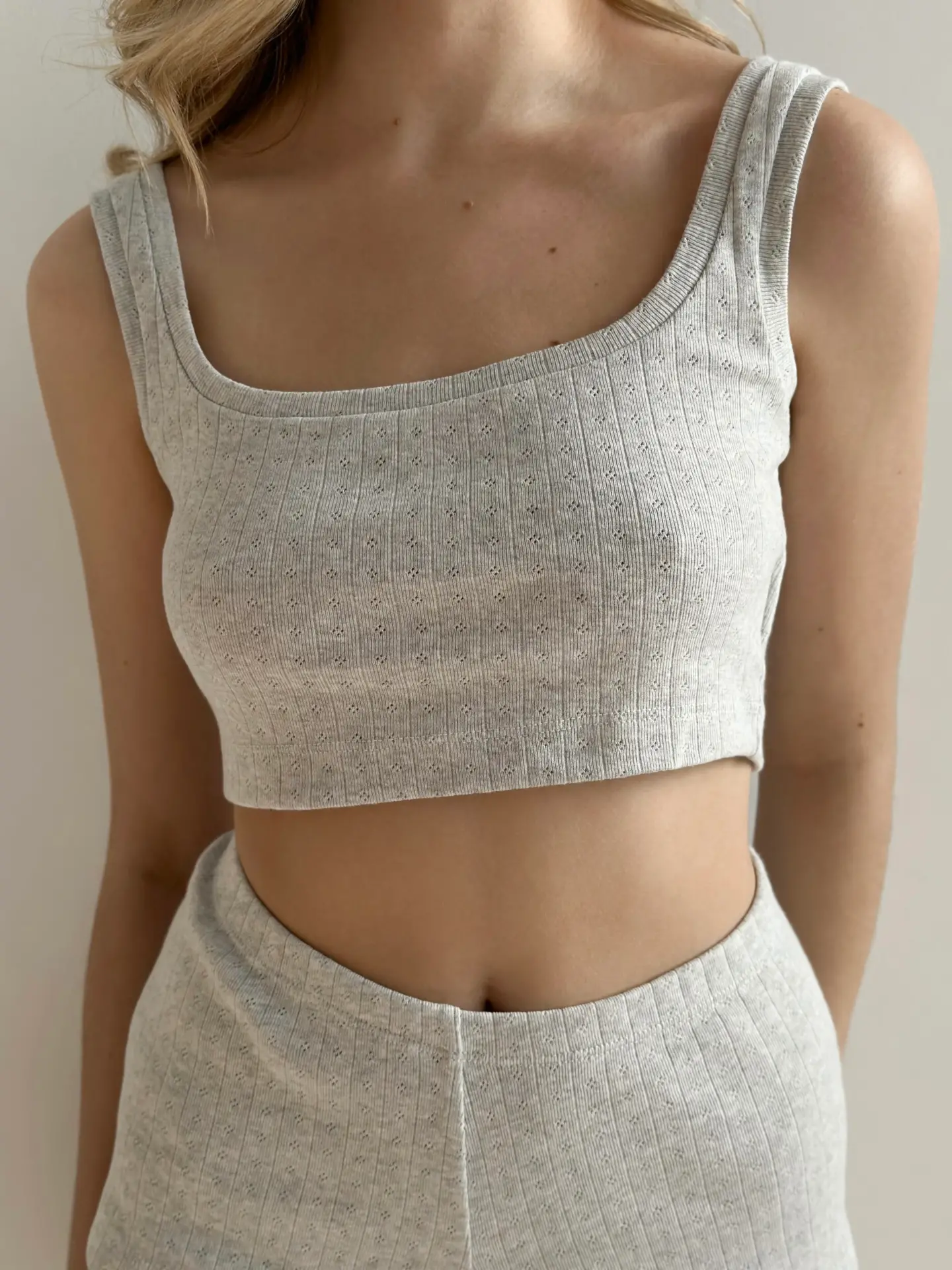 Top mini z ribany prążkowanej, jasnoszary