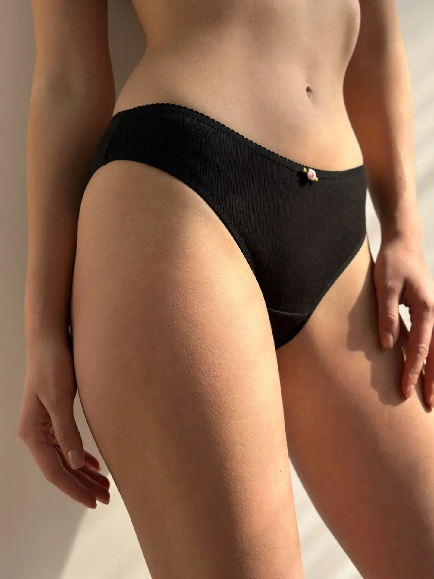 Majtki Slip z ribany prążkowanej, czarne