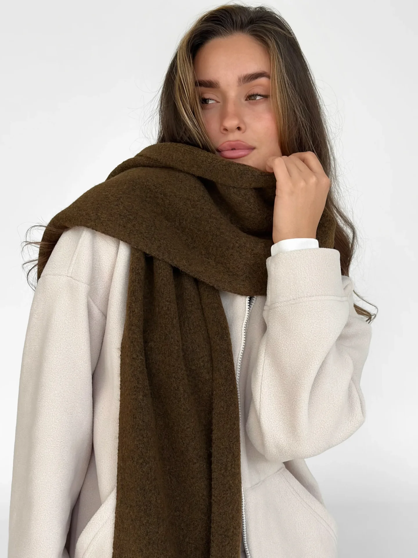 Szalik dziany, czekoladowy