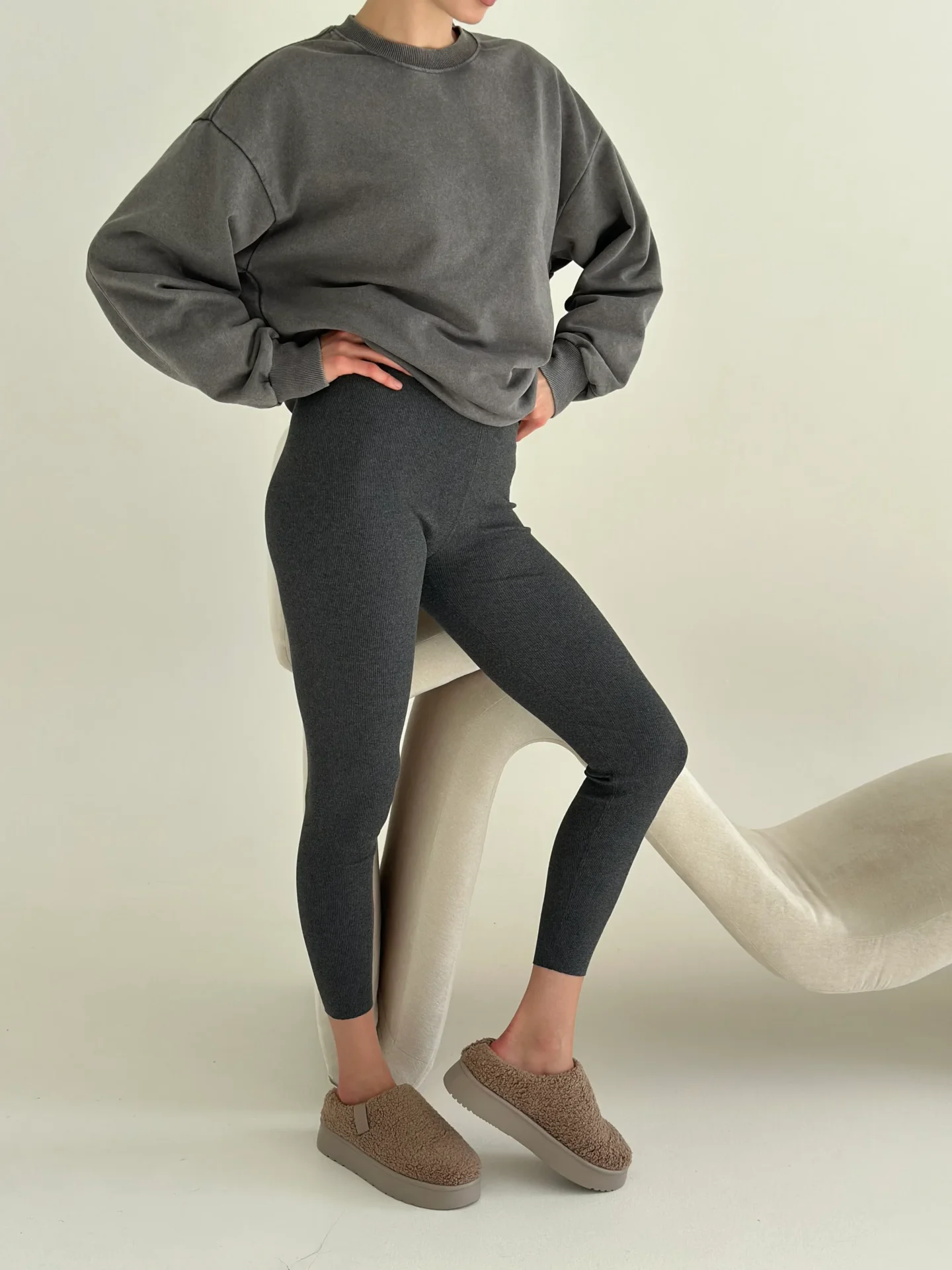 Legginsy z dzianiny, grafitowe