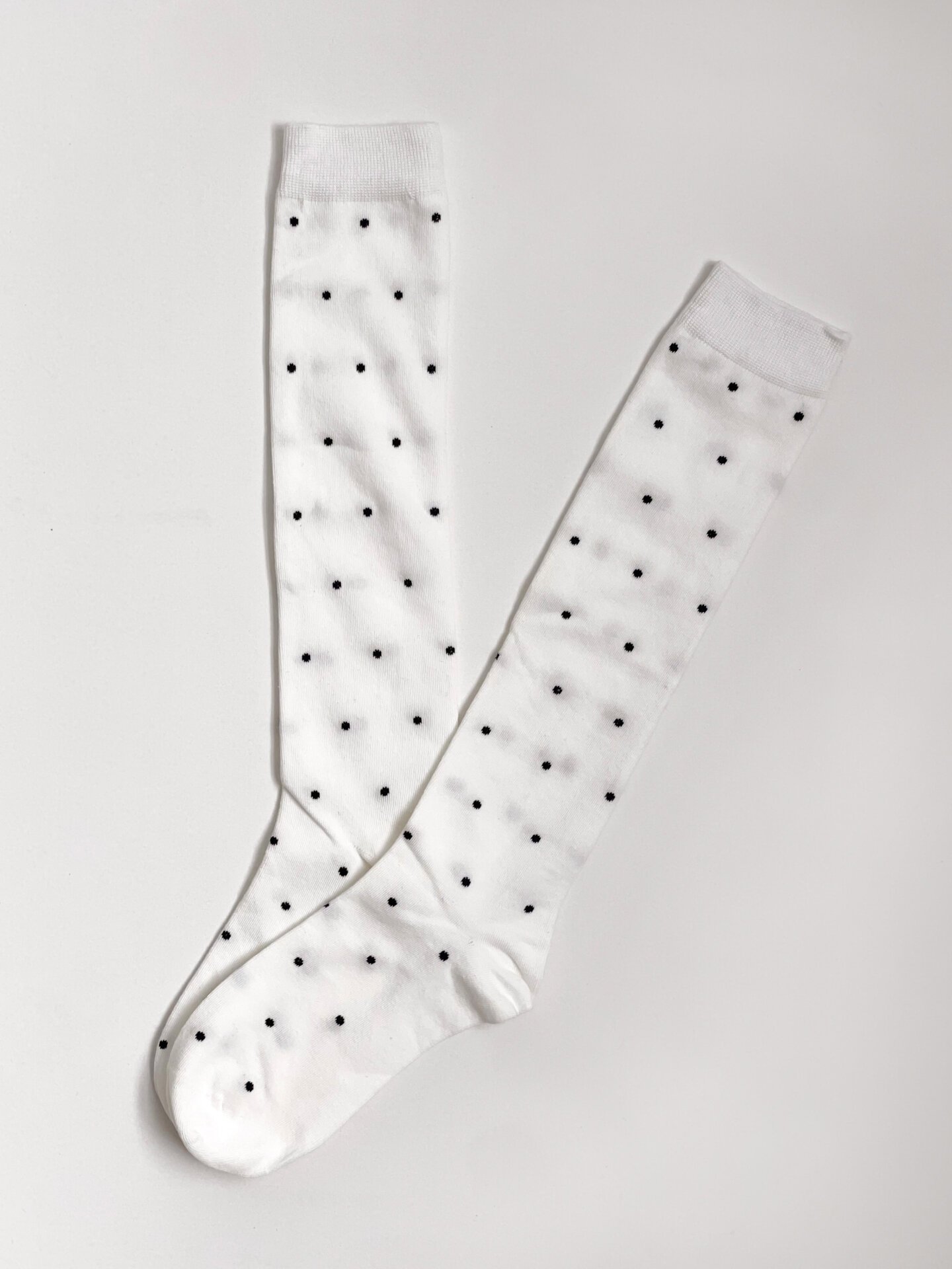 Golfy bawełniane, białe w czarne groszki