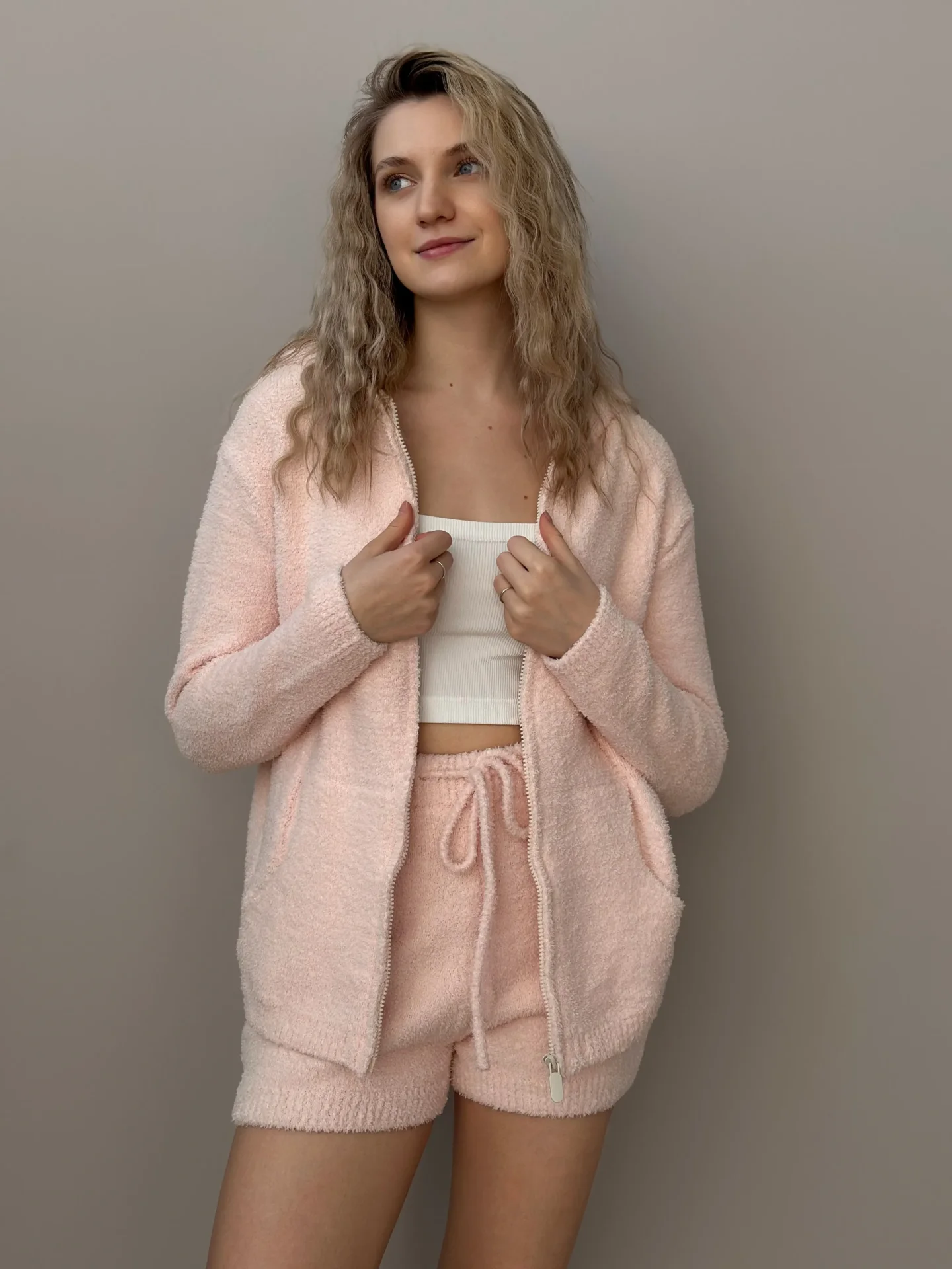 Bluza Soft na zamek, z dzianiny puszystej, pudrowa