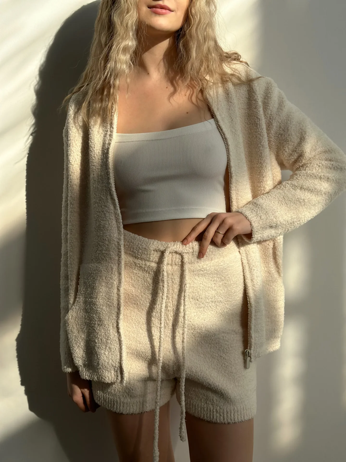 Szorty Soft z dzianiny puszystej, mleczne